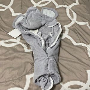 Baby elephant hooded towel